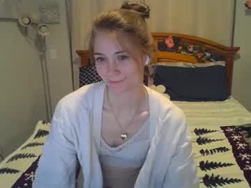 girl
        katynowhere cam image #5931456