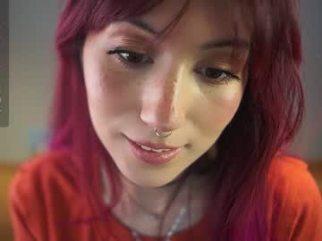 girl
        greeny_mat cam image #4973996
