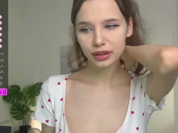 girl
        elation_evy cam image #4342940