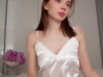 girl
        love_machine_ cam image #4334950