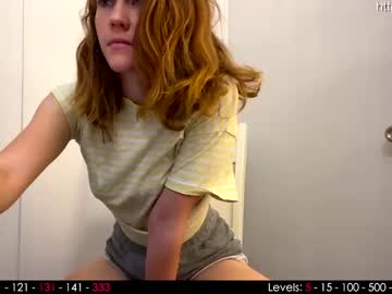 girl
        its_lily cam image #1330058
