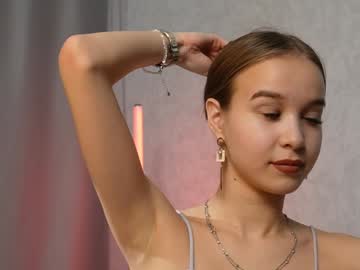 girl
        yeepshyy cam image #5413042