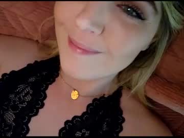 girl
        hockeywife cam image #1344926