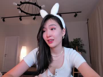 girl
        natsumiito cam image #2984359