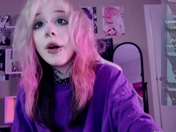 girl
        lollyshy__ cam image #5980691
