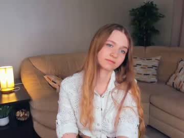 girl
        harrietbaldwin cam image #3083265