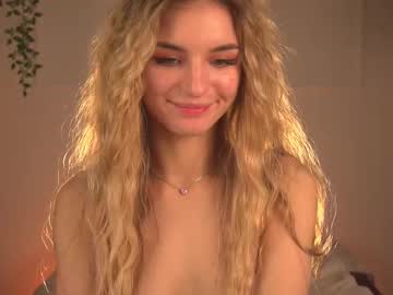 girl
        my_little_pollly cam image #6662742