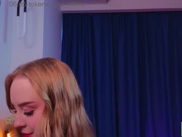 girl
        lissa_meooow cam image #4093517