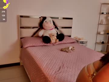 girl
        allisonpalmer cam image #6977278