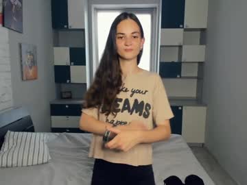 girl Live Cam Girls Love To Strip Naked For Their Viewers with intoursoui