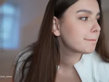 girl
        victoria_karma cam image #3902394