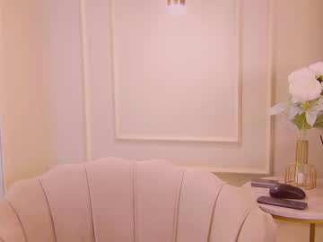 girl
        gwenbanks cam image #5532668