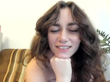 girl
        olivecutie cam image #131318