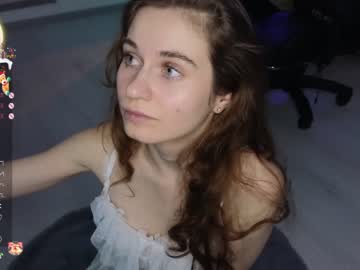 girl
        lolliruth cam image #3115309
