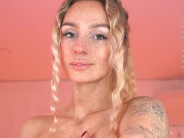 girl
        artease cam image #3125214