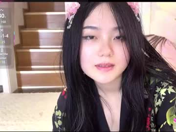 girl
        liunana cam image #6903295