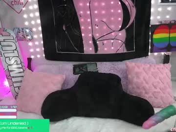girl
        crimsonkitten cam image #7003626