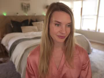 girl
        phoenix_taylor cam image #6894342