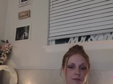girl
        daphnemadison cam image #6131852