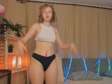 girl
        juliesalazar cam image #1998349