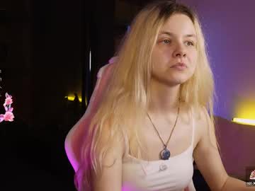 girl
        agnesscarterr cam image #6624017