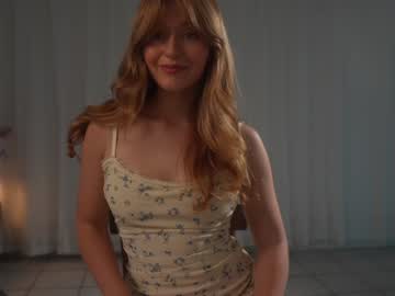 girl
        alisonrouge cam image #6987121