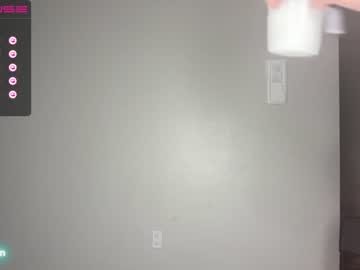 girl
        bigtitslav123 cam image #1269730