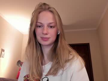 girl
        magic_couple13 cam image #5575496