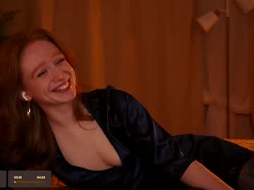 girl
        lizzy_blaze cam image #6240261