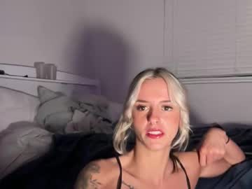 girl
        lillylagniappe cam image #6113924