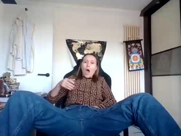 girl
        eatmypie69 cam image #3513549