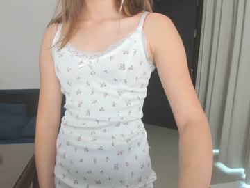 couple
        ellcrys cam image #1745331