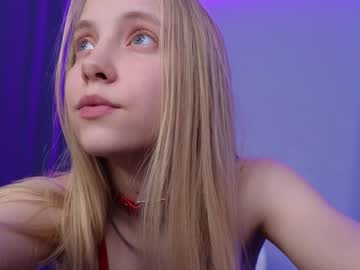 girl
        appr0ved cam image #1071650
