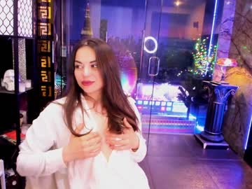 girl
        alma_pearl cam image #1221998