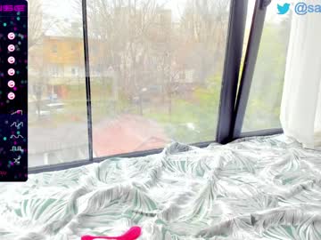 girl
        sassyt33n cam image #1215461