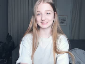 girl
        _magic_smile_ cam image #3051894