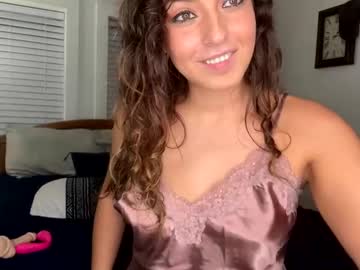 girl
        straightoutthetrailer cam image #4841269