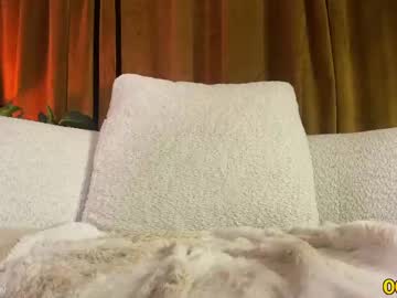 girl
        lexi_luv cam image #6449393