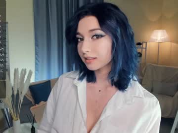 girl
        your_desssert cam image #4101637