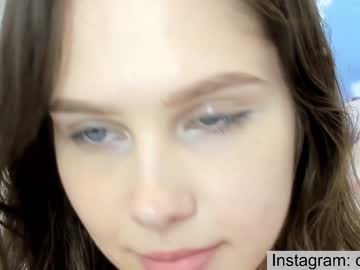 girl
        avrora_deis cam image #2096923