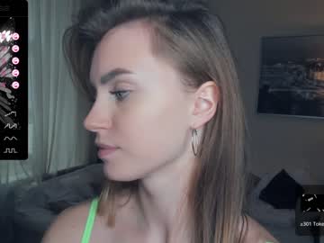 girl
        _wild_orchid_ cam image #2838387