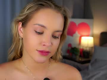 girl
        lipswithsmileonthem cam image #6730712