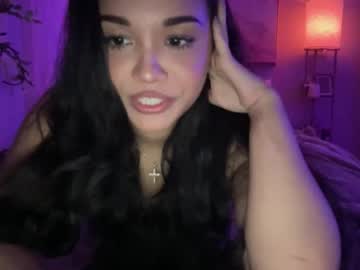 girl
        tylaniee cam image #5056729