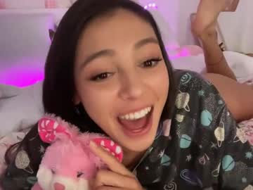 girl Live Cam Girls Love To Strip Naked For Their Viewers with keirasworld