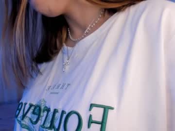 girl
        stephaniesally cam image #2425761