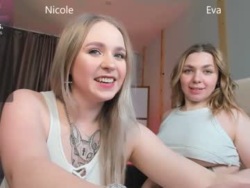 couple Live Cam Girls Love To Strip Naked For Their Viewers with nicole_hartree