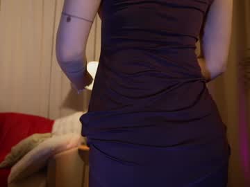 girl
        sarasuo cam image #6639612