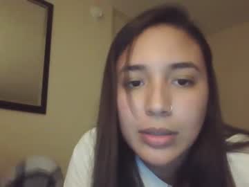 girl
        erickavee21 cam image #2498339