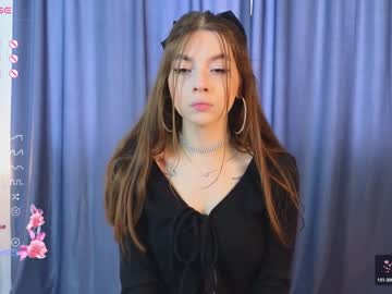 girl
        philomenagallant cam image #4194152