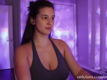 girl
        onlyems23 cam image #4703204
